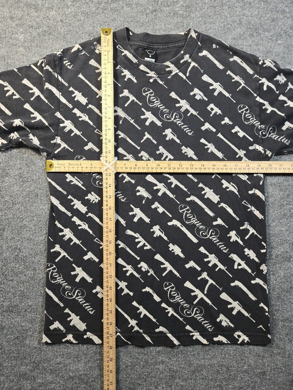 Rogue Status All Over Gun Print T-Shirt Black Men's Medium Vintage Streetwear - Picture 8 of 10